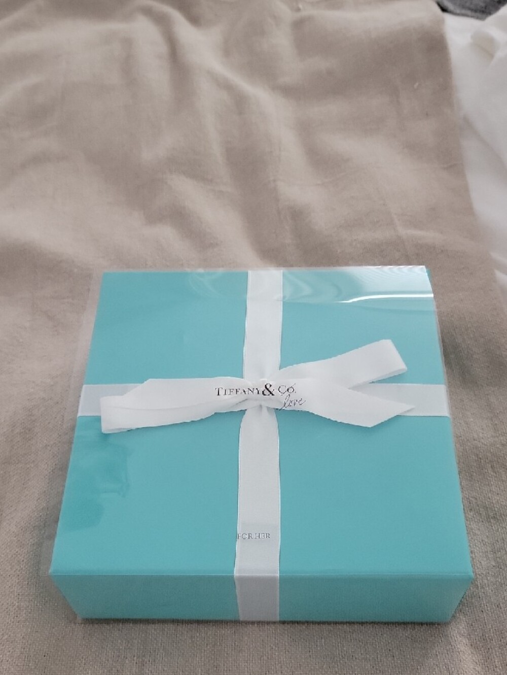 Tiffany & Co. Love Women's Gift . - Picture 2 of 3
